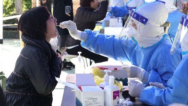 抗疫打击全球贸易？这账算不到中国头上