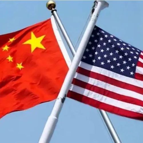 “向华盛顿求安全，向北京求生意”