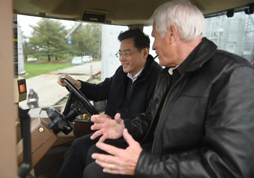 秦刚：农民高兴，中美就幸福，世界就幸福