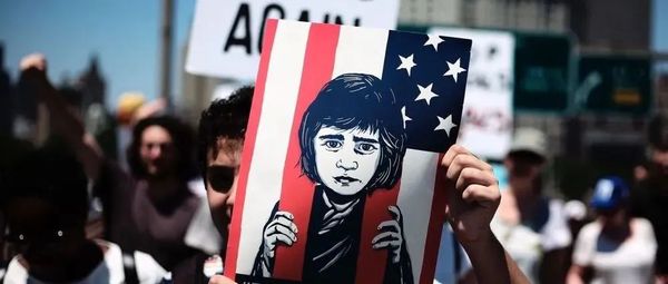 往自己脸上贴金，美国还真敢！ | 且看“谎言帝国”系列评论（四）