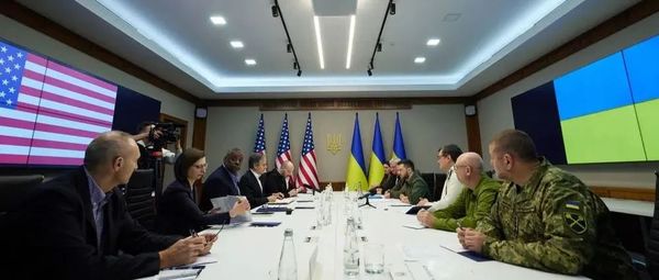 “乌克兰正被抵押给美国”