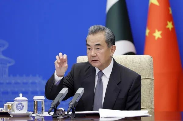 王毅：中方愿同巴方一道，坚决挫败一切破坏中巴关系的图谋