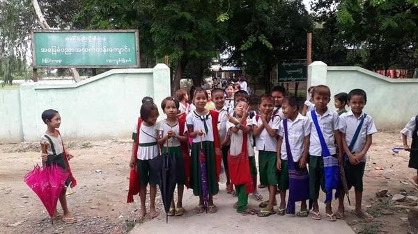 缅甸中小学校的上课人数