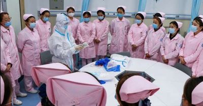 《抗疫精兵》赞（文/金千里，书法/尤肖松）