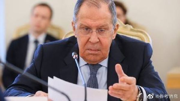 俄罗斯外长对缅甸开始工作访问