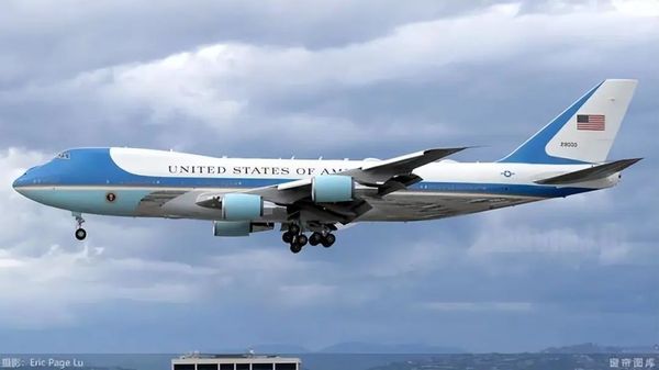 佩洛西窜访台湾是怎样的一台国际大戏？