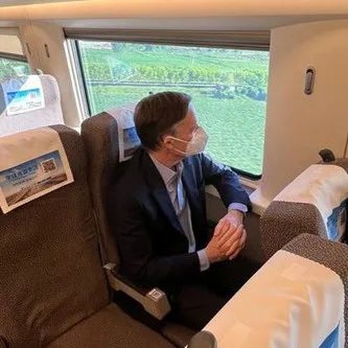 刚妄议窜台，美国驻华大使转头又...