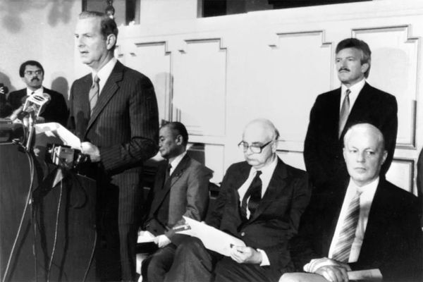 港媒：现在轮到了中国