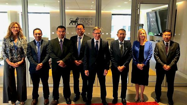 民族团结政府代表与美国外交部顾问会面