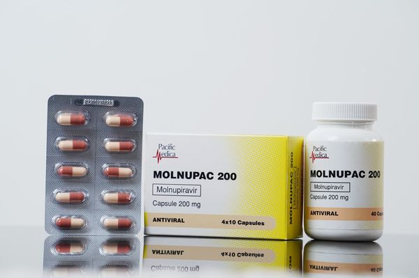 缅甸一家制药公司再生产价值45000缅币的新冠口服药