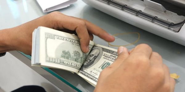 由于外汇汇率大幅波动部分商家已停止交易