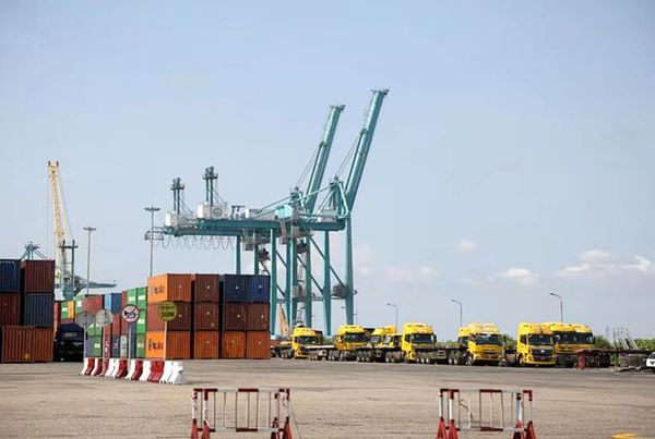 新财政年度6个月内缅甸向国外出口工业成品近60亿美元