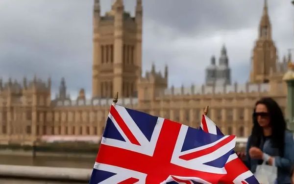 特拉斯下台已成定局？关键时刻，拜登给了英国新政府一刀