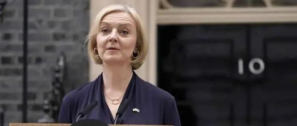 特拉斯辞职后，美国人的反应有点怪！