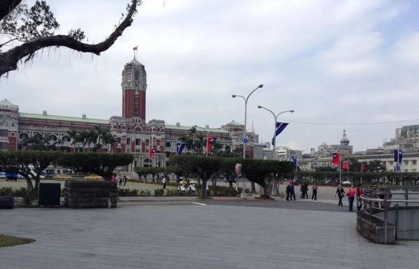 胡懋仁：有没有台海问题，美国都要打压中国