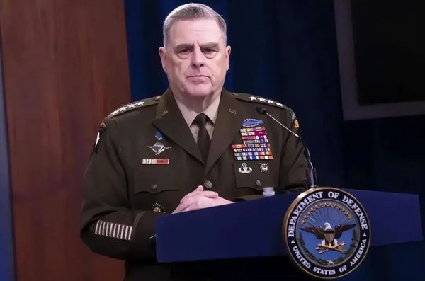 美军最高将领放话：中国将在2030年超过美国，要阻止中国收台