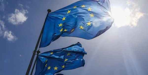 “一边是访美高调问罪，一边是访华强化沟通”