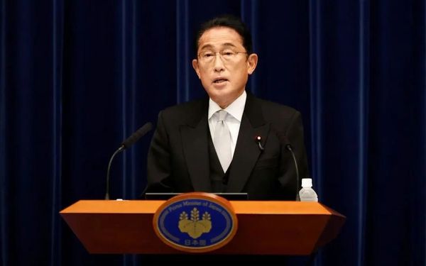 矛头直指中俄！日本安保新政露出獠牙，紧要关头解放军出动