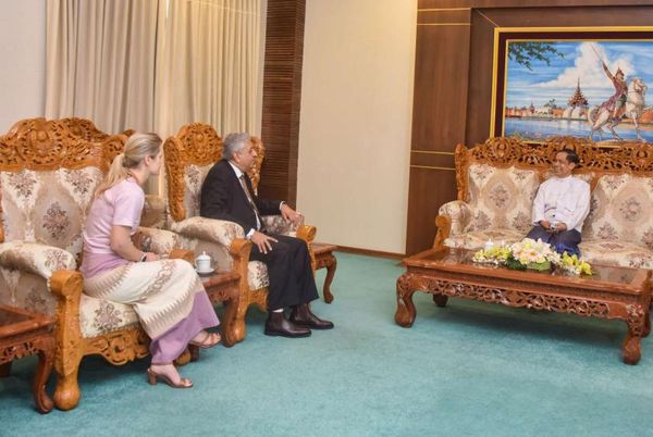 联邦部长吴哥哥莱在内比都会见联合国项目事务署亚洲地区主任