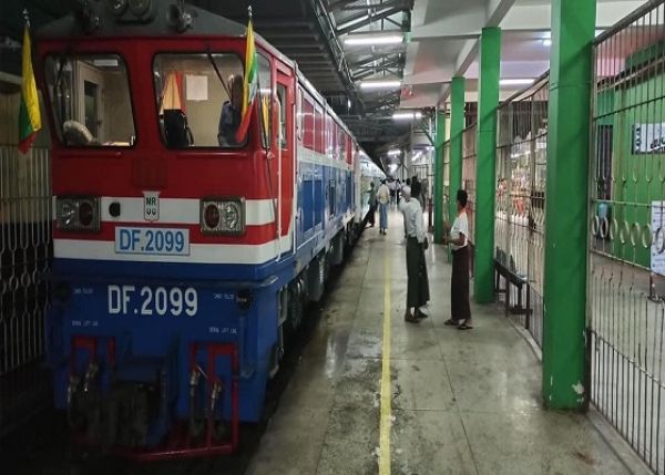 仰光-毛淡棉夜间班列火车将暂停运行