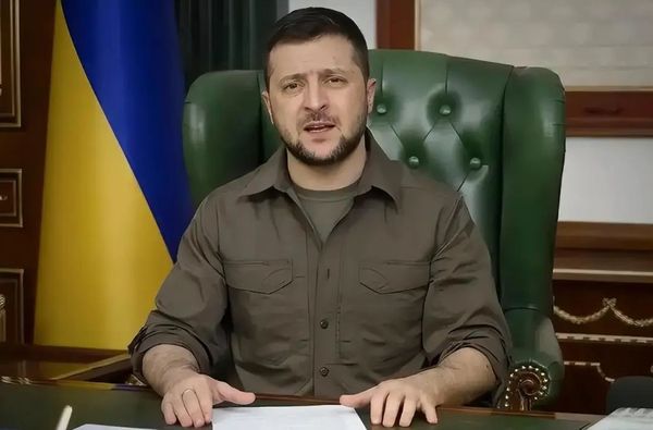 乌克兰开始干蠢事：称台湾为“国家”，使用“港独”旗帜