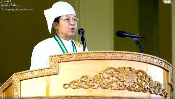 军事委员会主席谈论选举计划