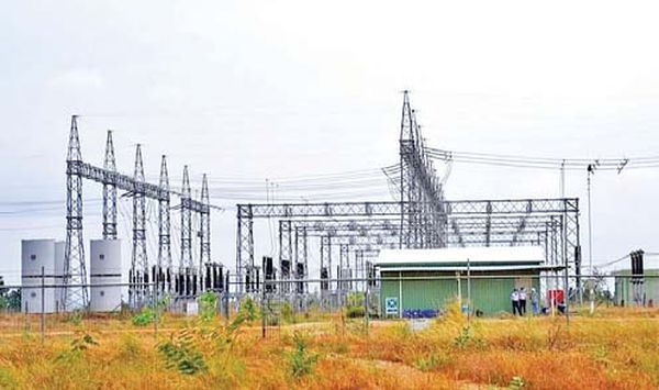 马奎省敏巫县区太阳能发电厂第二期工程已完成97%