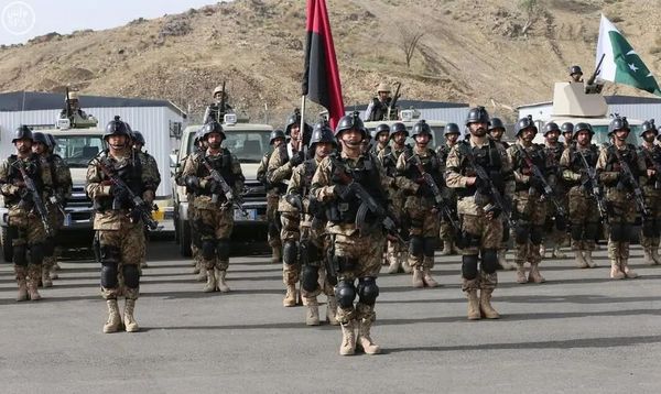 都这样了还反华？美国中东霸权已坍塌，海湾国家加速转向中国……