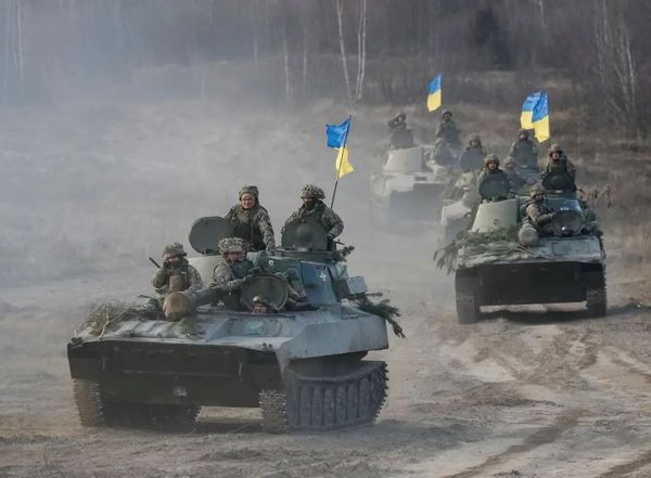 美国想把中国拖入泥潭？我外交部硬气发声，点明乌克兰危机本质