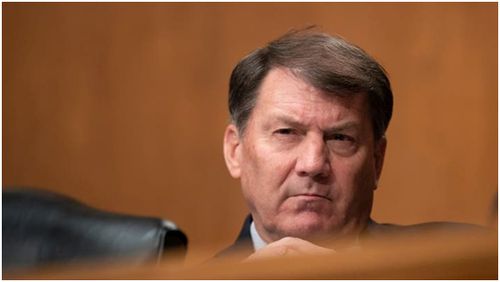 “中国玉米厂”风波，美国鸡飞狗跳！