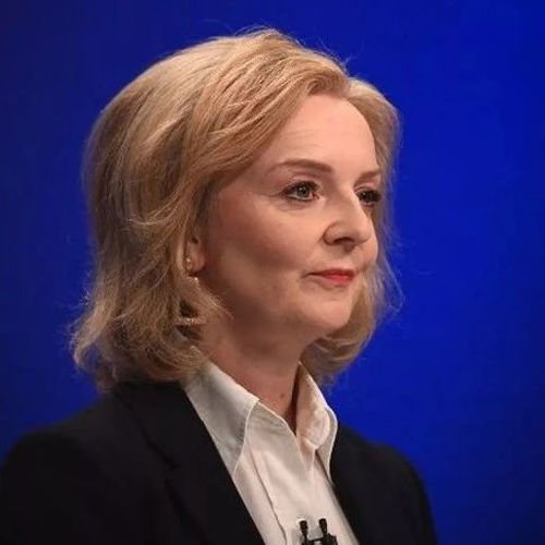 特拉斯已下台，还不忘呼吁对华强硬！俄专家：英国甘愿听命于美国