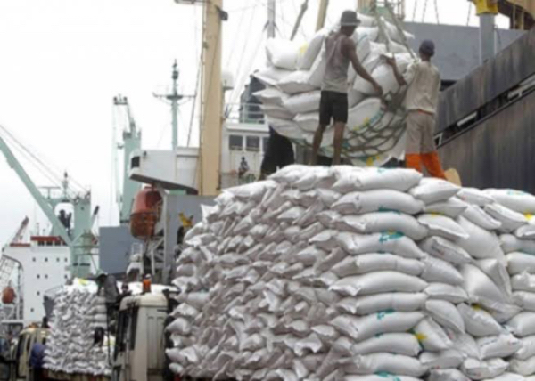 在过去的10个月缅甸向中国出口了大米60多万吨