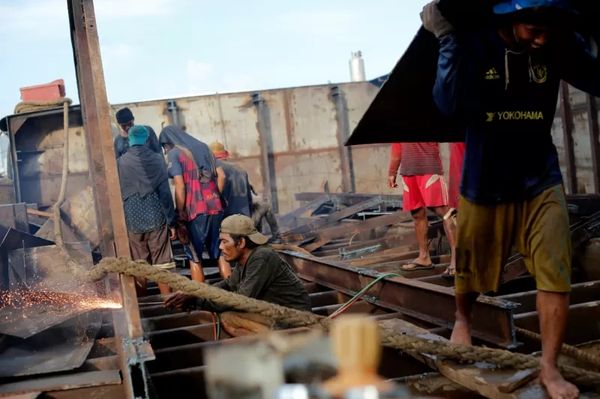仰光一些贫困家庭因收入不足只好减少饮食