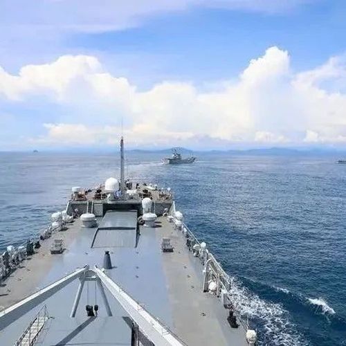 对菲律宾动真格了！中国实控南海仙宾礁，44艘舰船围住中业岛！