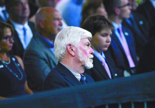 事关中国，美国急了？拜登派出“密友”