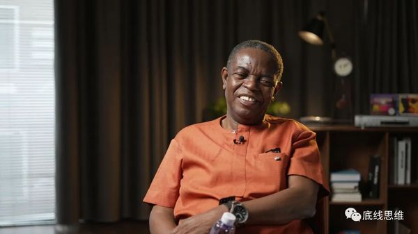 “我们收入的120%都用来还债，还谈什么发展？”