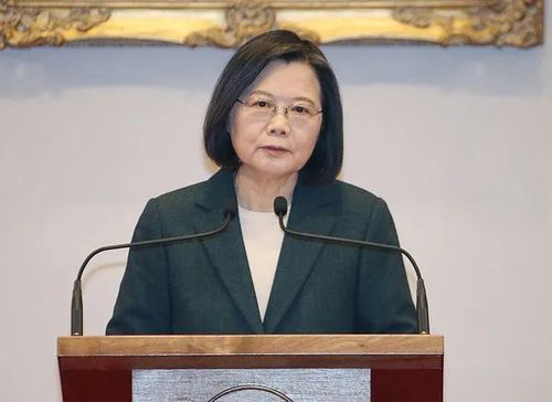 7年断9国，蔡英文是“大陆内应”还是“扫帚星”？