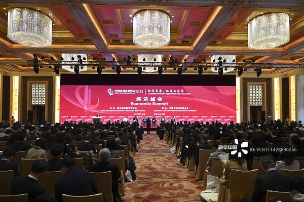 美国政商学界人士纷纷访华，什么信号？