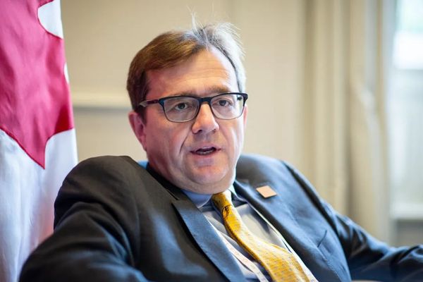 加拿大：还是得从中国买