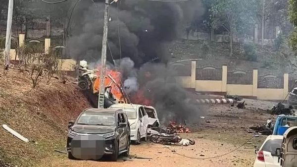 腊戌一个泼水台附近发生爆炸造成人员伤亡