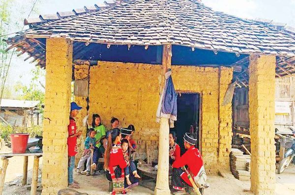 掸邦佤民族们的CBT村庄