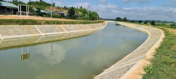 仰光省利用9座水坝的水源种植了夏季稻20多万英亩