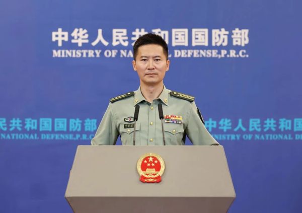 “中国军队密切关注相关动向”