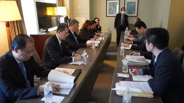 当面，中国商务部长向日方严正交涉