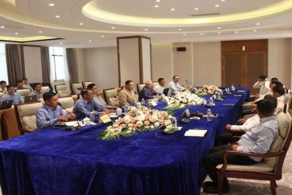 三个北方联盟和军委会举行会谈