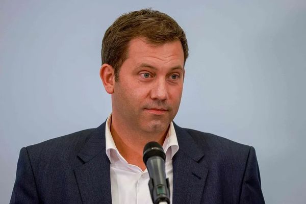 他也率团访华了