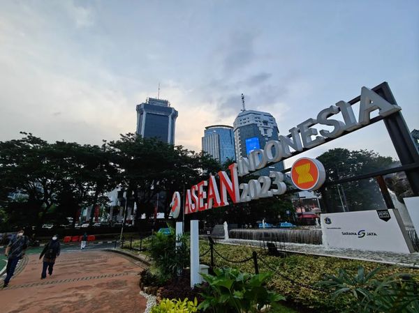 “该地区正处于中美竞争的中心”