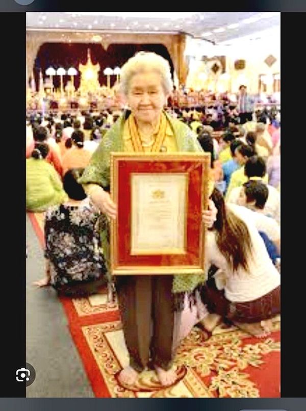 七律《纪念粟秀玉老师》（苏文银）