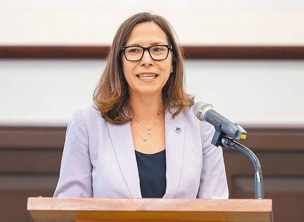 她在台湾说不支持“台独”，释放什么信号？