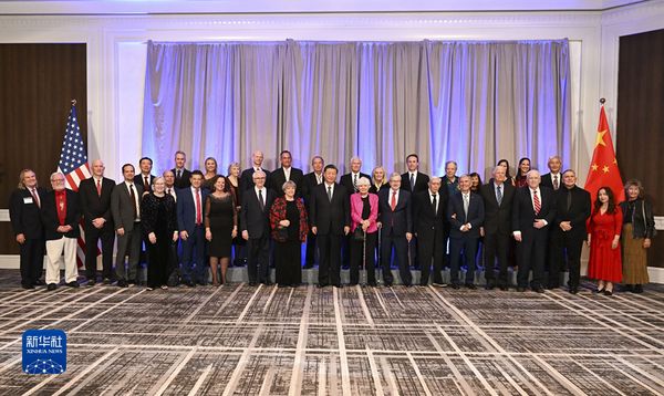 “美国最富有的商业人士都不遗余力地表达对中国的支持”